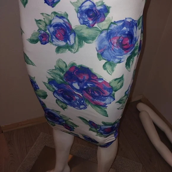 DAVIS project dress - Picture 3 of 7